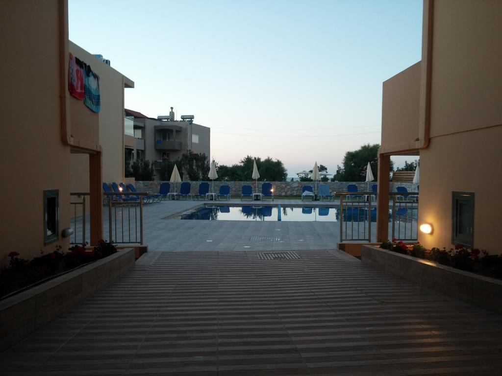 Gerona Mare Apartments Gerani  Екстер'єр фото