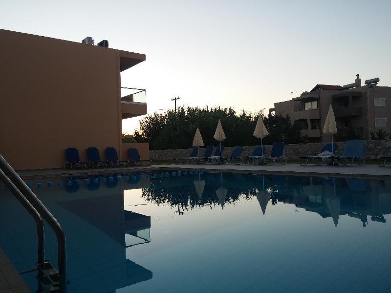 Gerona Mare Apartments Gerani  Екстер'єр фото